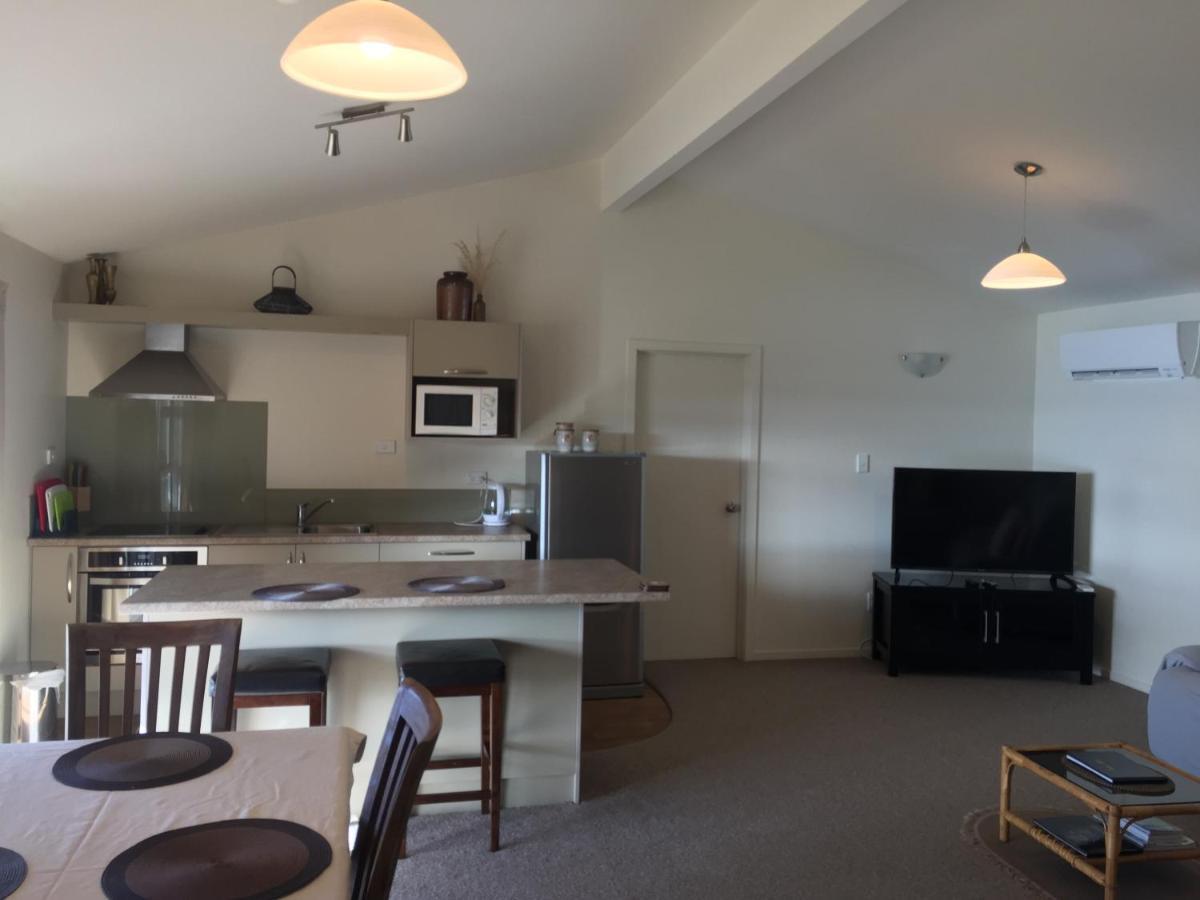 Pukaki Lakeside Getaway Nz Экстерьер фото